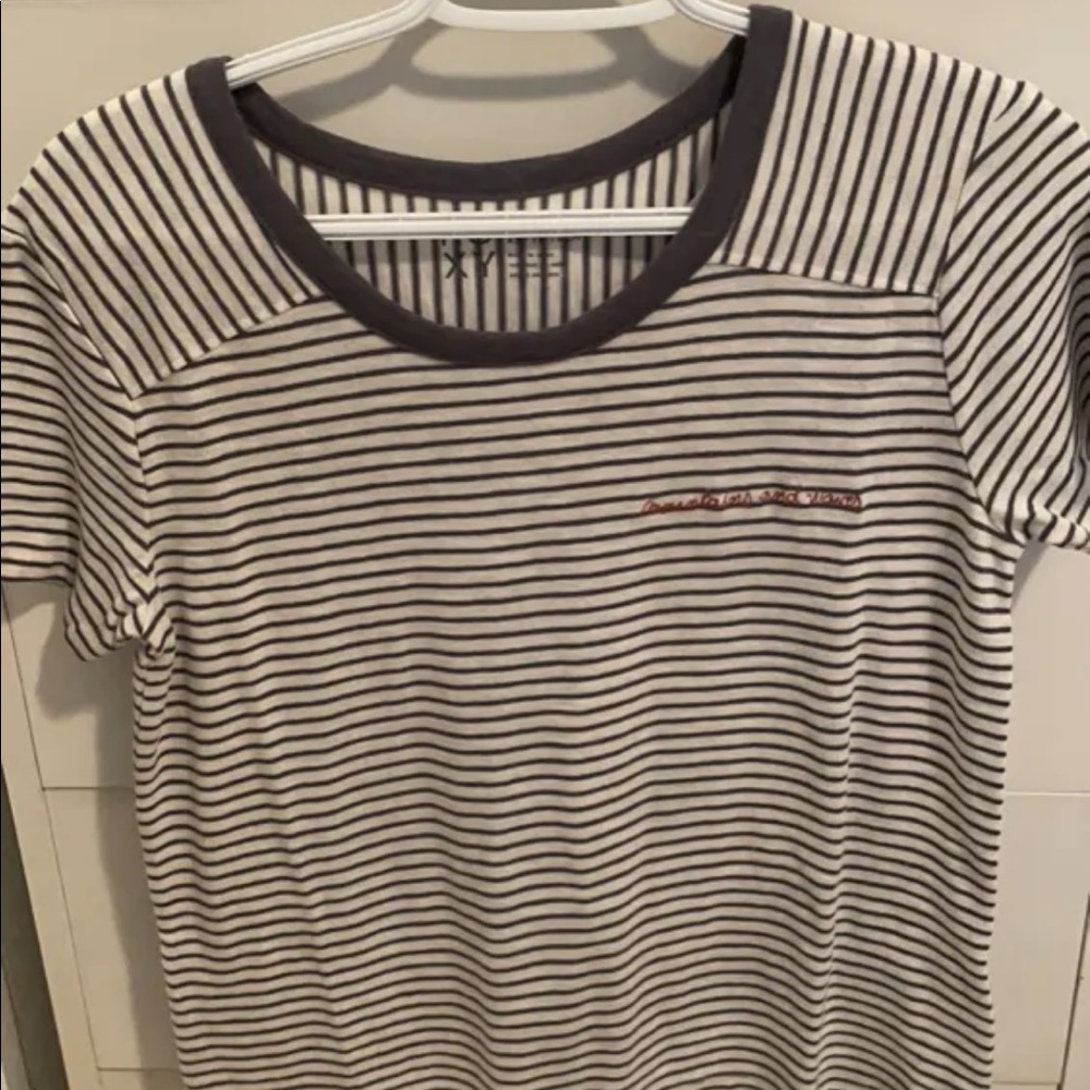 Women’s Roxy t shirt - Picture 5 of 5